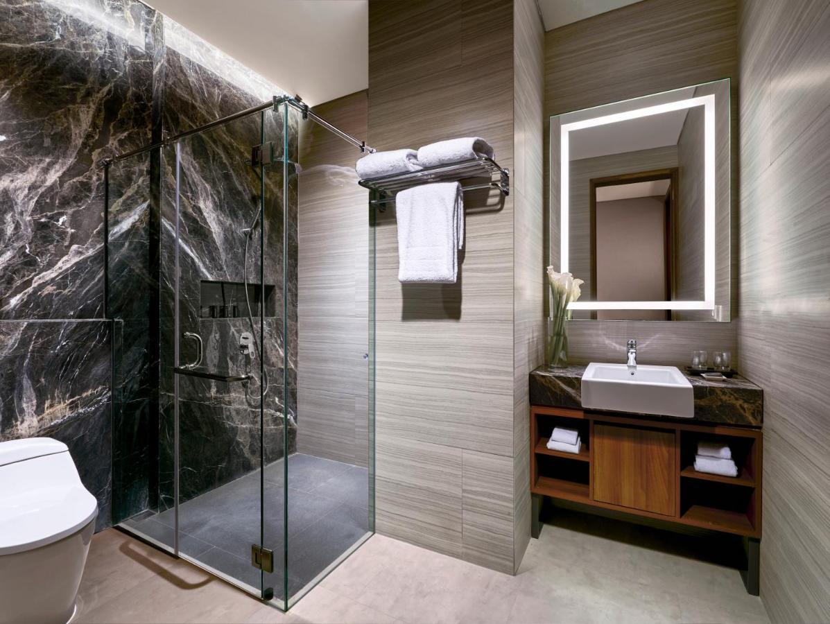 Oakwood Premier Cozmo Giacarta Esterno foto