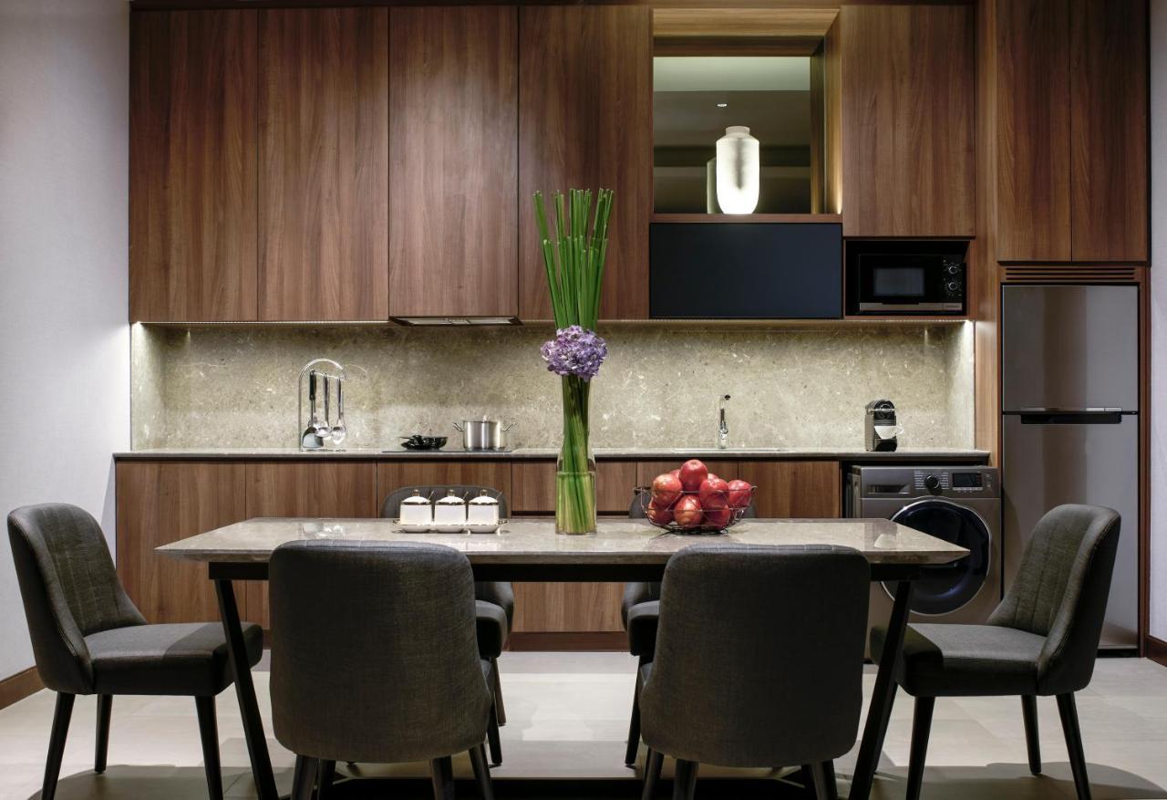 Oakwood Premier Cozmo Giacarta Esterno foto